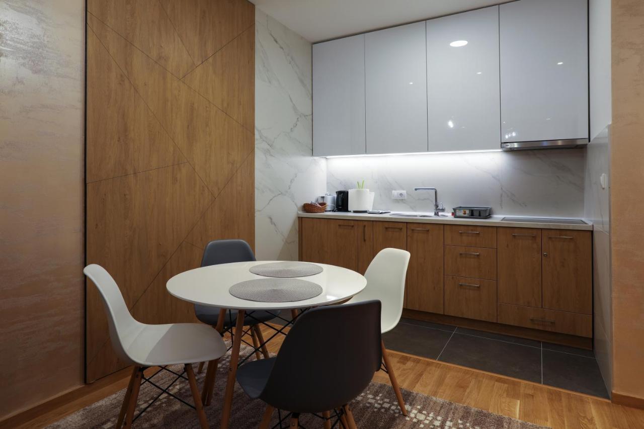 Apartment Promenada Avenija Novi Sad Esterno foto